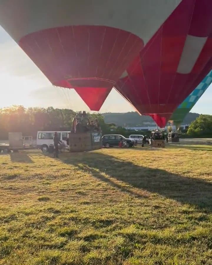 Décollage au lever du soleil
